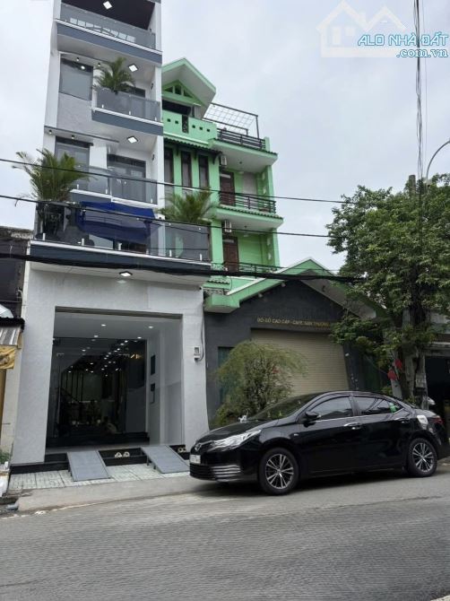 Cần sang lại nhà hẻm oto 2 làn xe Lạc Long Quân, Q11. Giá 5,2Tỷ/ 69,7m2 Đang cho thuê 20Tr