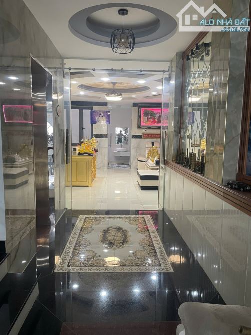 Siêu phẩm giá tốt! Building góc 222 MT đường Lê Hồng Phong, Q.10 chỉ 44 tỷ 6x20m hầm 7tầng