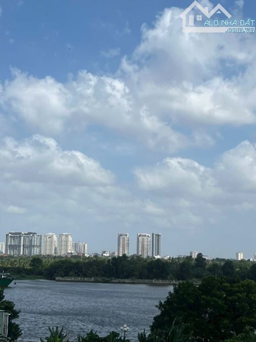 Biệt thự hiếm hoi trong phân khúc 50 tỷ - giáp sông ngay Metro, liền kề Thảo Điền chào bán