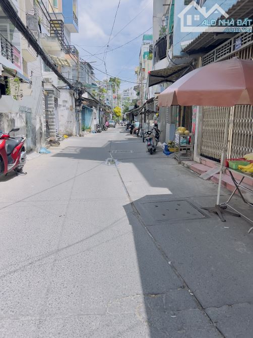 BÁN NHÀ MỚI ĐẸP LẠC LONG QUÂN NGAY ĐẦM SEN– DỌN VÀO Ở NGAY – CHỈ 2.99 TỶ
