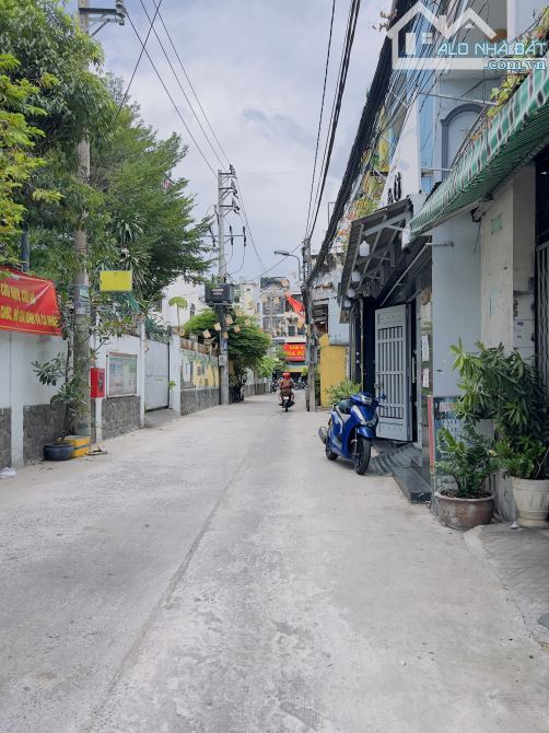 BÁN NHÀ QUẬN 11 – GẦN ĐẦM SEN – HẺM Ô TÔ THÔNG – NHÀ 2 TẦNG MỚI – CHỈ 3 TỶ