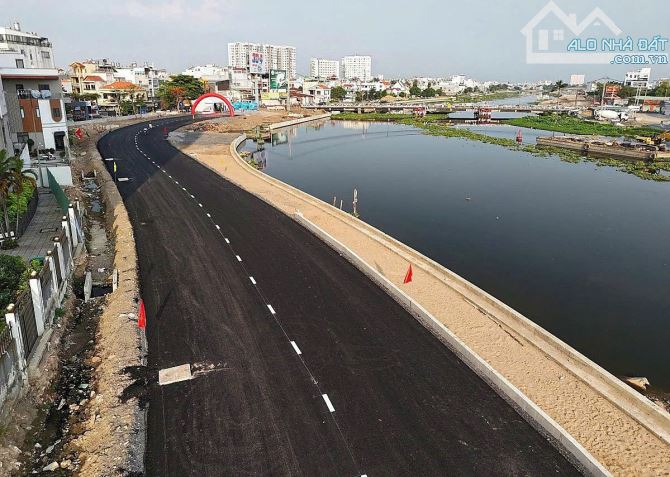 Đẩt mặt tiề kênh tham Lương, diện tích 889 m2 , Giá chỉ 59 tỷ