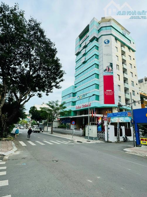 Cao ốc văn phòng 6.000m2 ! 20x35m | 3 Hầm 17 Tầng | Thuê: 2 tỷ / tháng | Gía 800 tỷ !