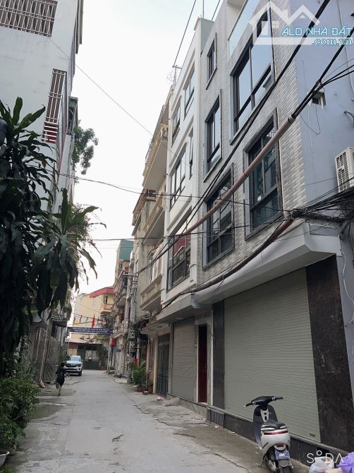 🏘️ Tựu Liệt, Đại Thanh, Thanh Trì- 40M 4 tầng nhà đẹp- SĐCC- 8.2tỷ- ngõ ô tô tải tránh