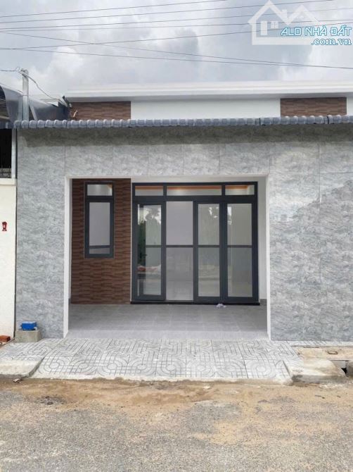 Nhà cấp 4, 2PN, SHR, Xã Phước Hiệp, 101,7m2, Giá 780 Triệu.
