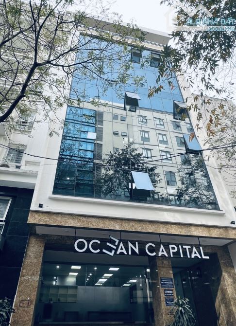 Bán gấp nhà mặt phố Nguyễn Văn Cừ - 180m2 x 8t thang máy + mt 7,5m - chỉ nhỉnh 400tr/m2