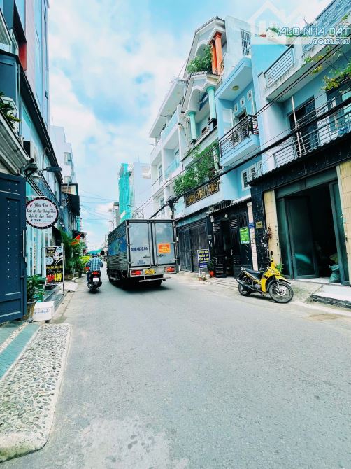 Cần Bán Gấp Nhà Đường 8m Ngay Aeon Tân Phú - 4x14m - 2 Tầng - Giá 6,5 Tỷ