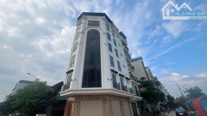SIÊU PHẨM LÔ GÓC ĐẤT DỊCH VỤ VẠN PHÚC 7 TẦNG FULL NỘI THẤT NHỈNH 25 TỶ