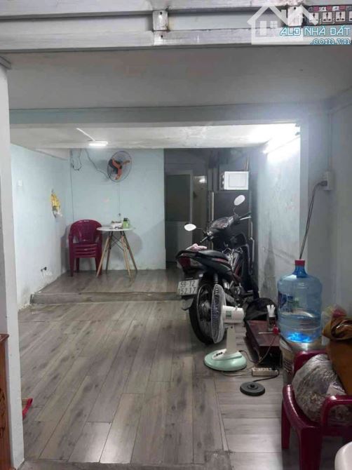 SÁT MẶT TIỀN - LÝ THÁI TỔ - QUẬN 10 - 3 TẦNG, 3PN - DTSD 86M2- CHỈ 4Tỷ xx
