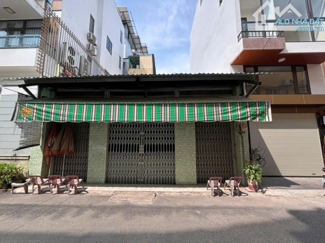 Bán nhà HXH 10m Lý Chính Thắng,Q3(ngay sát vòng xoay Dân Chủ).DT:7.5x10.5m,Giá 20 tỷ TL