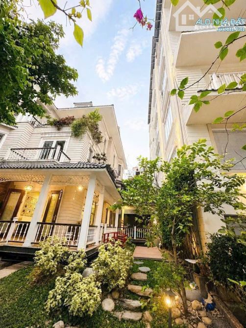 BIỆT THỰ XANH ĐƠN LẬP GIỮA LÕI TÂN BÌNH - DT Công nhận: 461,6m²