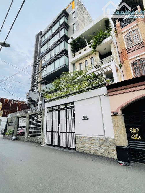 Bán tòa nhà VP đường Nguyễn Gia Trí - Bình Thạnh , 17x26 ,Hầm 8 Lầu , 118 tỷ