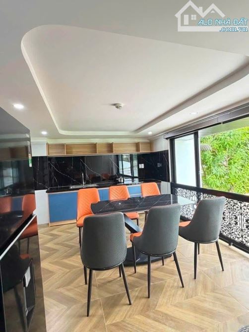 TOÀ NHÀ CĂN HỘ DỊCH VỤ CAO CẤP KHU VỰC MAI THỊ LỰU- YNUÊ - DT: 6x20 - Giá: 8,9 tỷ
