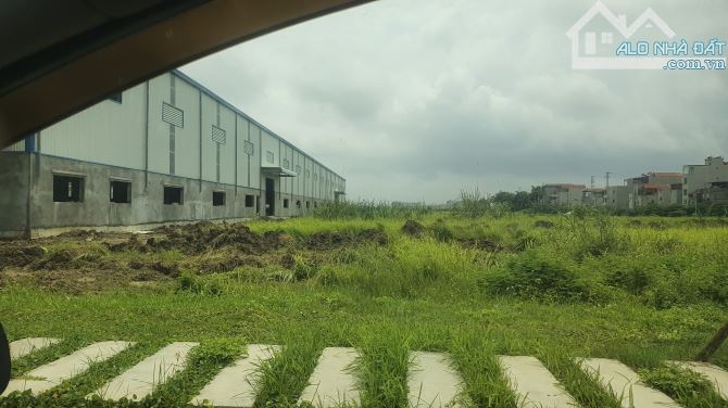 Cty cần bán 2000 m2 đất TMDV, xây 9 tầng KCN Đồng Va2n, chỉ 250 usd/m2