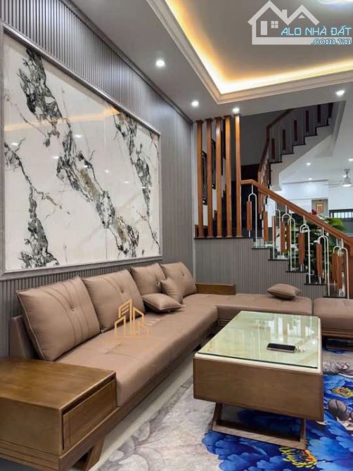 Nhà 1 trệt 2 lầu khu dự án Hiệp Phúc - DT: 5x17,7 - Giá: 8,5 tỷ