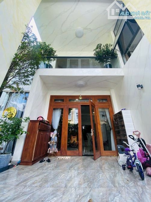 BIỆT THỰ GÓC 2 MẶT TIỀN – KHUÔN ĐẤT 232M² – GIÁ MỚI 54 TỶ