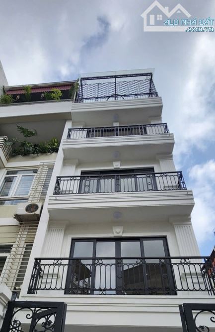 BỒ ĐỀ 72m x 5 tầng VỪA Ở, VỪA KINH DOANH VĂN PHÒNG 💯 THANG MÁY XỊN 💯 Ô tô tránh