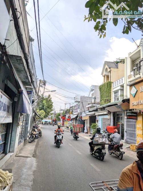 Bán dãy phòng trọ Mặt tiền Đường NGUYỄN THỊ ĐẶNG, Quận 12, DT 270m2, ngang 5.5m nở hậu