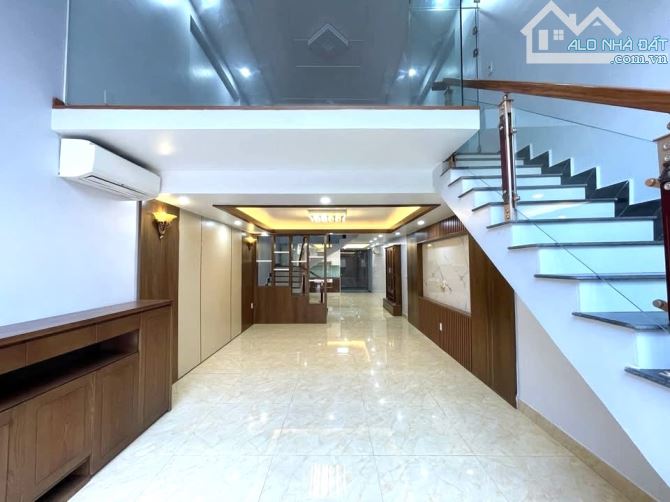 Bán nhà 4 tầng phân lô 193 Văn Cao, Hải An 90m giá 8,x tỷ