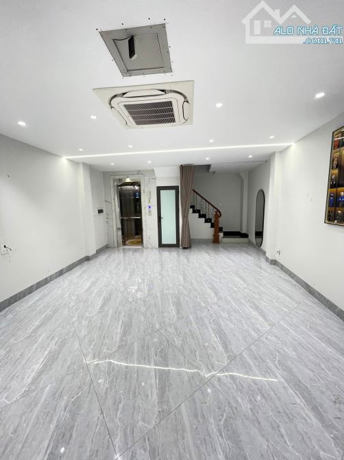 Đường Bờ Sông Sét, diện tích 58m, 7tầng. MT 4.5m. Giá 25.5 tỷ Hoàng Mai