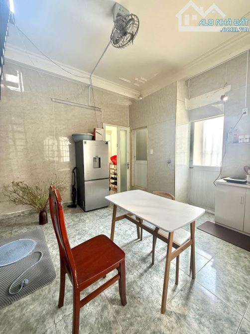 BÁN NHÀ QUẬN 11 (71m2)NGAY ĐẦM SEN LÔ GÓC 2 MẶT HẺM KINH DOANH ĐỈNH