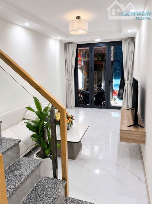 Bán nhà 2 Mặt Hẻm DT 80m2 sàn. Số 274/21 Võ Văn Tần. Nhà đẹp, full nội thất
