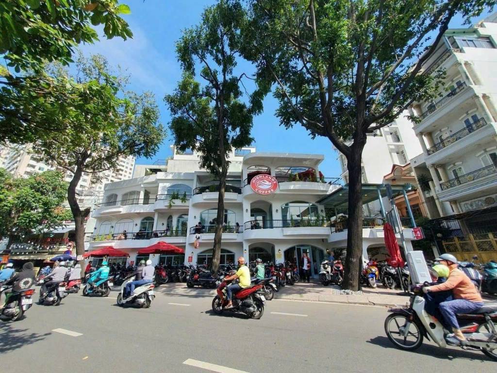 Bán nhà 2MT Trường Sa Quận 3, chuỗi thương hiệu thuê, DT 26x10m 3 tầng, giá 75 tỷ