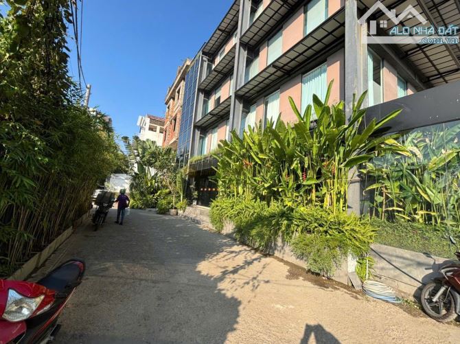 Chủ cần bán gấp khuôn đất khu 215 Nguyễn Văn Hưởng 20x20m công nhận hơn 400m chỉ 77 tỷ