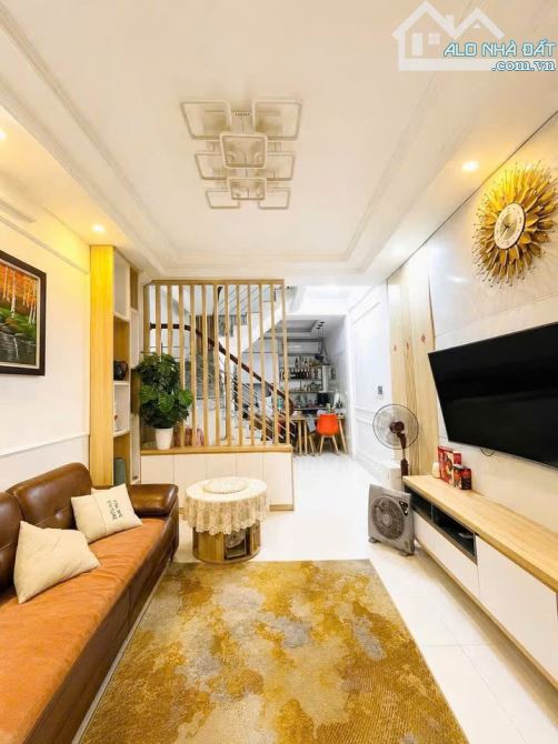 BÁN NHÀ BÙI XƯƠNG TRẠCH - THANH XUÂN | 36M² x 5 TẦNG - Ô TÔ ĐỖ CỔNG - CHỈ 7.5 TỶ