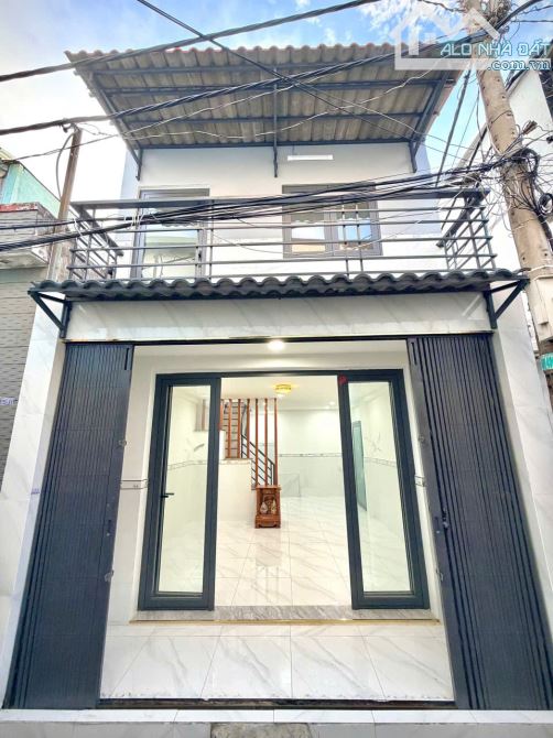 4x8, nhà có 1 lầu hẻm 206 Lê Văn Quới, giáp Hòa Bình
