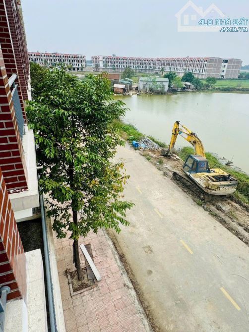 Bán nhà xây thô dãy Lk4 view hồ dự án Vạn Phúc - Vạn An - Bắc Ninh ♦️DT 76,5 m2 ♦️MT 4,5m