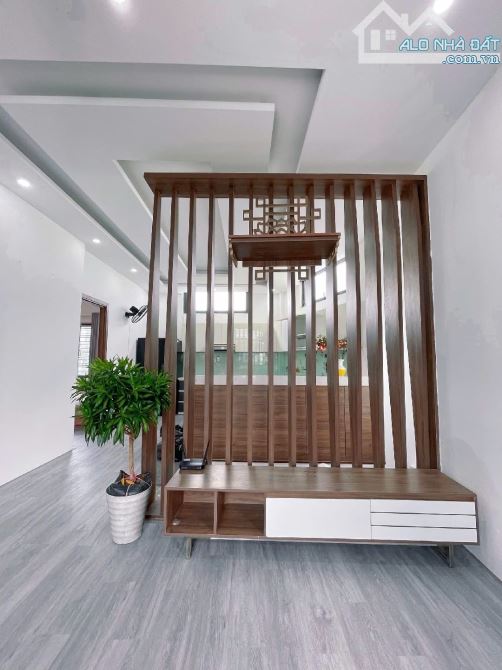 Căn Hộ Dòng Tiền Nguyễn Hữu Thọ – 81m² Ngang 7,7m – 6 Studio + Căn 2PN – Thu 30 Triệu/Thán