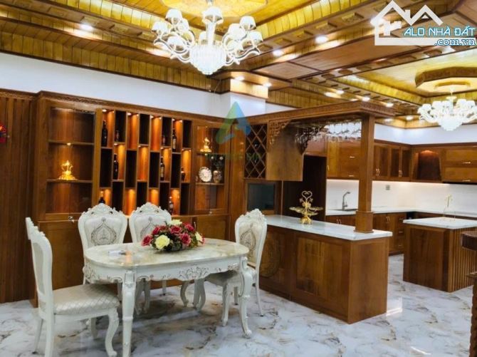 Bán biệt thự 5 tầng 150m2 mặt tiền đường Thăng Long có hồ bơi view sông tuyệt đẹp.