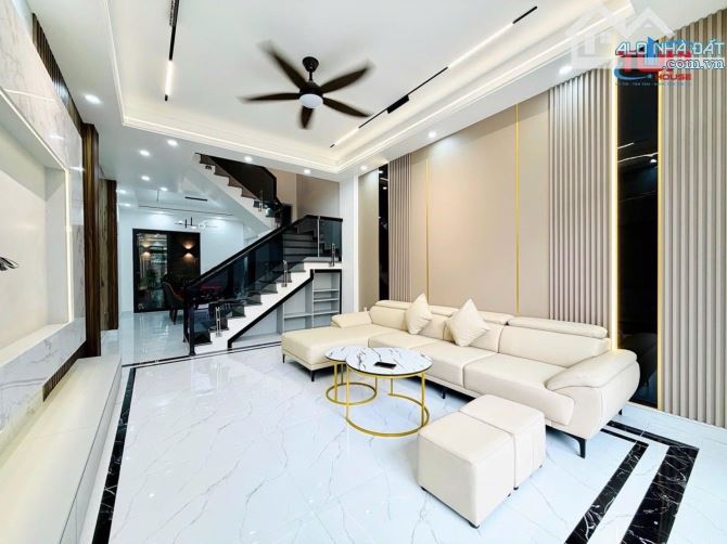 Bán nhà sau Aeon Mail. Thiên Lôi—Lê Chân. 55m2 x 4 tầng. Xây mới ô tô đỗ cửa. Chỉ hơn 5tỷ.