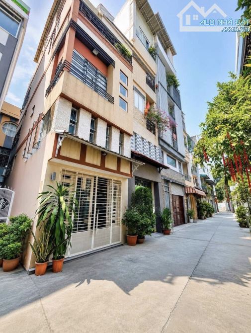 Sát mặt tiền Vũ Huy Tấn, Bình Thạnh cần bán nhà. Giá 3,26 Tỷ/ 62,3m2. Đang cho thuê 20Tr