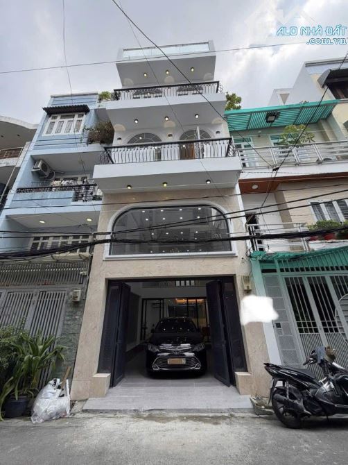 Sang nhượng căn nhà tâm huyết mặt tiền Trần Hữu Trang, Phú Nhuận. Giá chỉ 5Tỷ/ 86m2-5Tầng