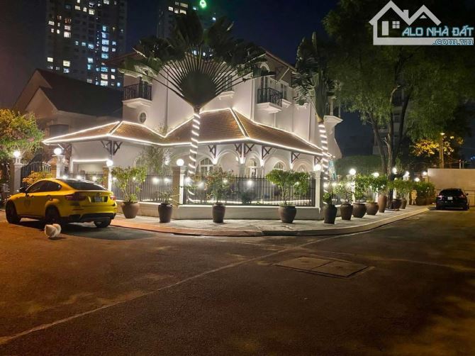 Biệt thự 2 mặt tiền khu Compoud Eden Nguyễn Văn Hưởng 20x30m trệt 2 lầu chỉ 180 tỷ