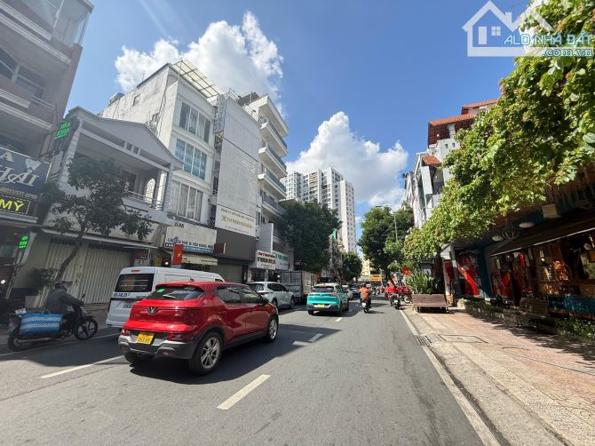 Bán Nhà Sát Hai Bà Trưng Quận 3 DT: 4,1 x 16m, 4 tầng, HĐT: 50 Triệu Giá chỉ 23 Tỷ