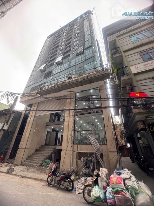 Cần Bán toà nhà Văn Phòng 10 tầng xây mới tinh Phố Lê Văn Lương.DT 135M2 Làm VP......