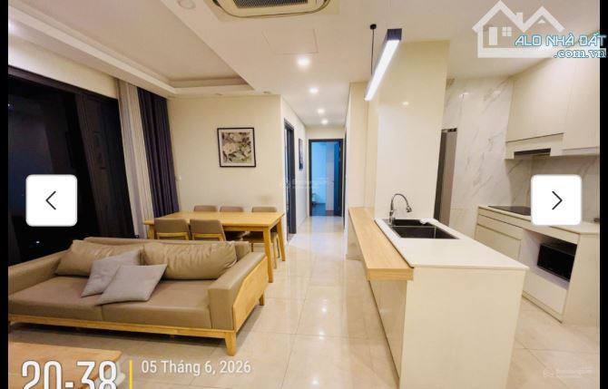 Pháp lý chuẩn-CCMG| 10,00 tỷ giá tốt-3PN-căn góc-84,2/93m2 D'capitale view hồ về đêm đẹp