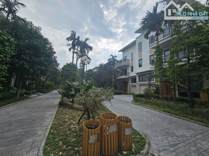 Bán căn biệt thự Hud B Trầu cau nhìn vườn hoa trung tâm Võ Cường, Bắc Ninh