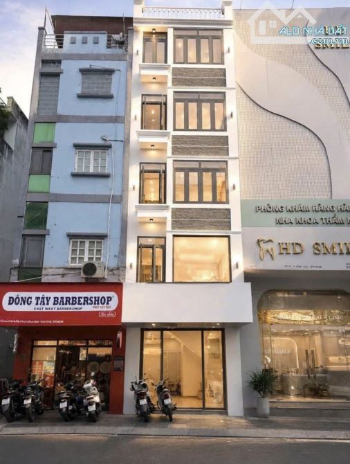 NHÀ MẶT TIỀN HAI BÀ TRƯNG, QUẬN 1 - 67.5m2, 5 TẦNG - GIÁ BÁN 5tỷ910 - CHO THUÊ TỐI ĐA 50TR