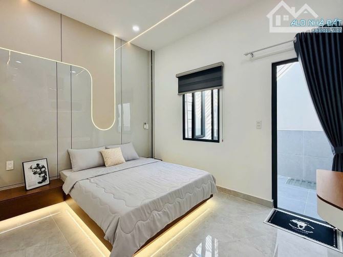 Chỉ Một Căn Duy Nhất Nằm Trên Đường Nguyễn Trọng Tuyển,P15,Quận Phú Nhuận.Giá 4tỷ380.SHR.
