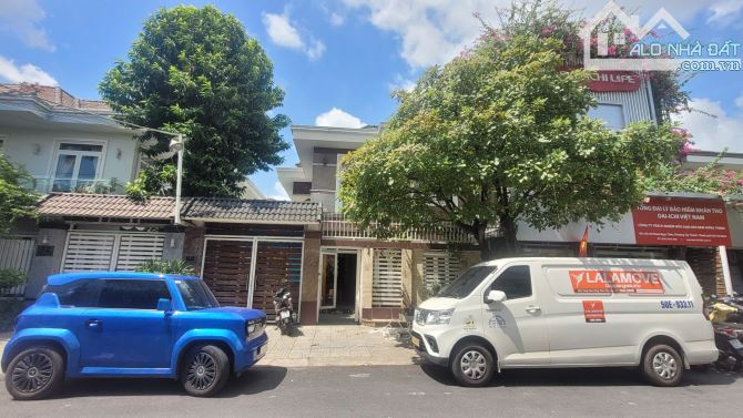 📍 Biệt Thự Phạm Ngọc Thảo - P. Tây Thạnh - 10m❌️18m - 180m² - 2 tầng - Giá 💵 21 Tỷ TL