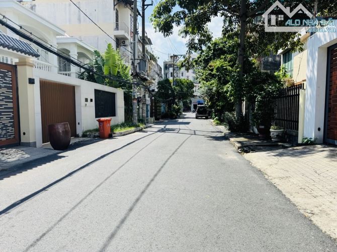 Bán Nhà ( 9*21 ) Khu Vip Bình Thạnh - Nơ Trang Long - 2 Tầng Giá 32tỷ.