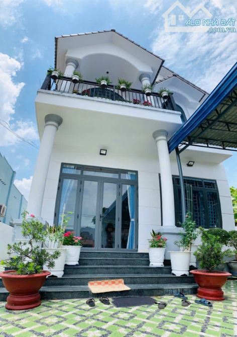 BÁN NHÀ 2 TẦNG MÁI NGÓI THÁI. Ở GẦN GIÁO XỨ HẢI SƠN