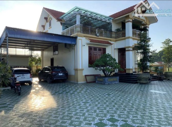 Cực phẩm 1 căn 2 tầng sân vườn siêu rộng rãi 1800m2 gồm 830m sổ đỏ tại Thuỷ Nguyên giá ib