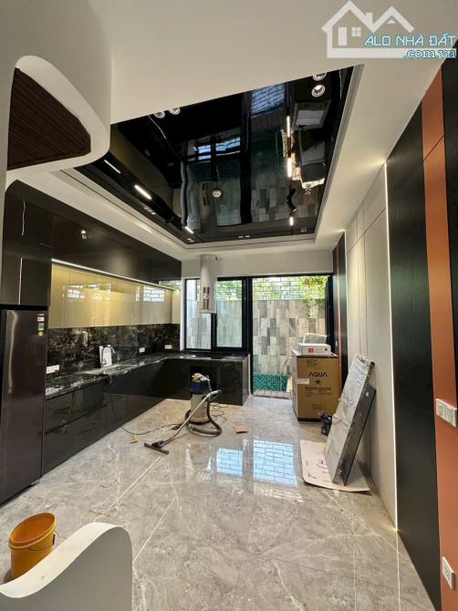 *Bán Villa đường Sơn Thủy Đông 1, Ngũ Hành Sơn, dòng tiền 840tr/năm, dt 90m2, giá 16,8 Tỷ