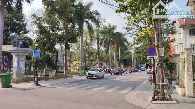 Bán nhanh căn biệt thự đẹp trung tâm thành phố làn 2 Ngọc Hân Công Chúa, Bắc Ninh