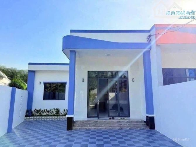 Bán căn nhà siêu đẹp * DT: 140m2 - Sổ riêng ở ngay Phước Hiệp - Củ Chi * Giá tốt chỉ 850tr